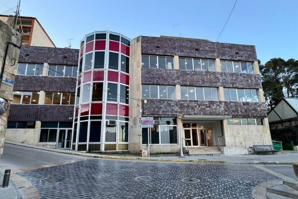 Alumnado del CPIFP Bajo Aragón conoce el protocolo institucional del Ayuntamiento de Alcañiz