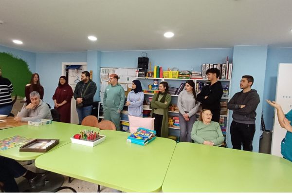 Visita a la Asociación de Alzheimer Los Calatravos en Alcañiz